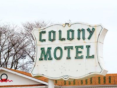 2022-03 Brookfield - Colony motel by Gloria Nash 1