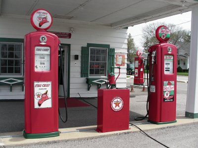 2009 Dwight - Marathon petrol station (6)