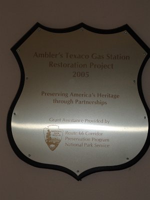 2011 Dwight - Marathon petrol station (24)