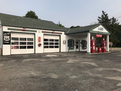 2019-06 Dwight - Marathon petrol station (2)