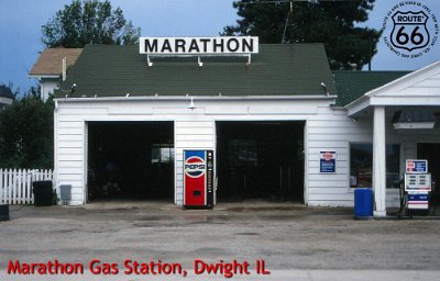 1993-09 Dwight - Marathon petrol station by Sjef van Eijk (1)