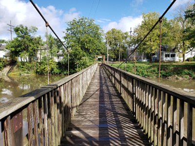 2022-04 Pontiac - Swinging footbridge by Linda Suskie 2