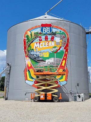 2024-06 McLean il - Mural by Freesky Studios