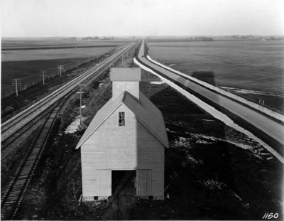 1924 Lanwdale Newly paved IL Route 4 (later 66)