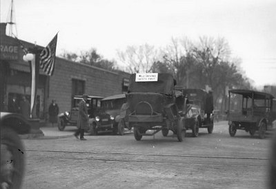 1923 - 11 Hard road celebration in Lincoln (1)