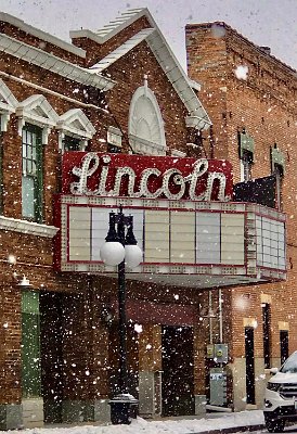 2022-12-26 Lincoln Theater by Penny Black