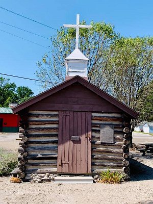 2020 Lincoln - log chapel 1