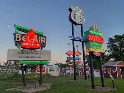 2024-05-21 Springfield - Legends Neon Park by Bryant Caldwell (2)