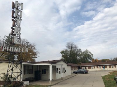 2020 Springfield IL - Pioneer motel