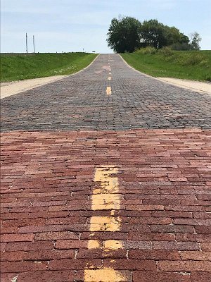 2019-05-05 Red brick road (4)
