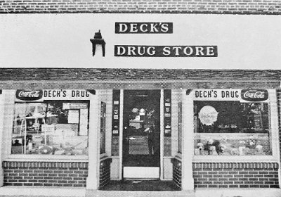 19xx Girard - Deck's Drugstore aka Docs just off 66 (12)