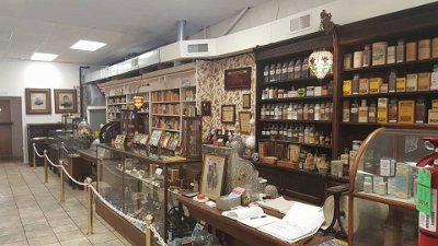 2016 Girard - Deck's drugstore (7)