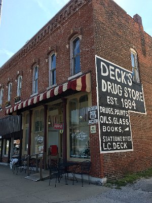 2019 Girard - Deck's drugstore (2)