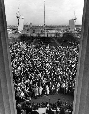 1963 - St. Louis - building of the Arch