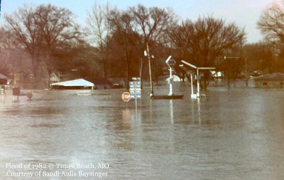 1982-12 Times Beach flood by Snadi Aulls Baysinger (8)