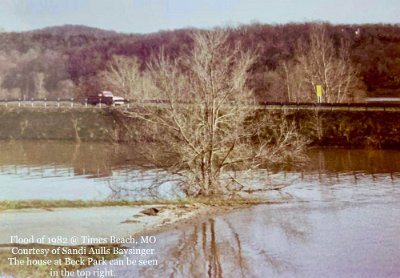 1982-12 Times Beach flood by Snadi Aulls Baysinger (9)