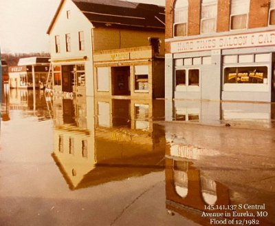 1982-12 Eureka flooding 1