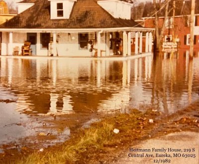 1982-12 Eureka flooding 2