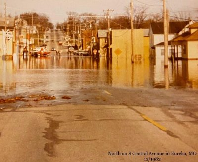 1982-12 Eureka flooding 3