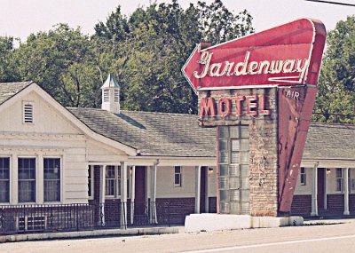 2013 Gardenway motel by Elizabeth Olwig