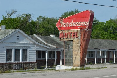 2019-05-17 Gardenway motel by Tom Walti 4