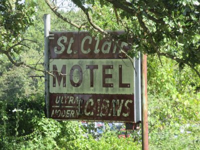 2021 St. Clair motel by Nolan Stolz