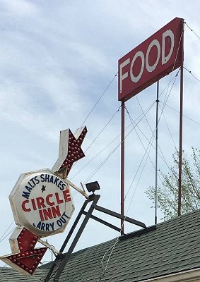 2018-05 Bourbon - Circle inn maltshop (2)
