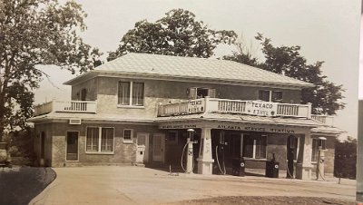 19xx St. James - Atlasta station and store