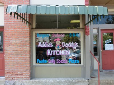 2015-08-31 St. James - Addie's Daddy's kitchen (6)