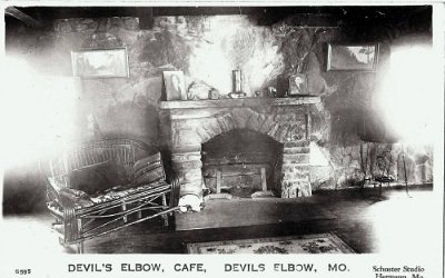 1942-11-29 Devils Elbow Cafe 2