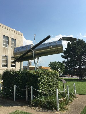 2019-09-09 Marshfield - Hubble monument (4)