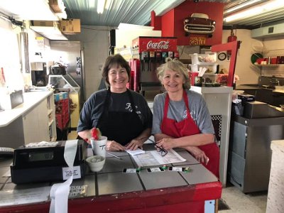 2019-04 Strafford - Joe's diner by Two Chicks on Route66 2