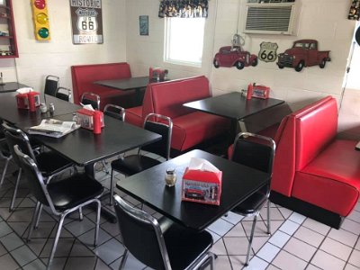 2019-04 Strafford - Joe's diner by Two Chicks on Route66 3