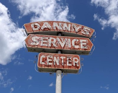 2019-05 Springfield MO - Danny's service centre 1