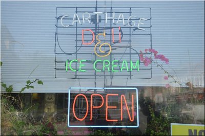 2015-09-01 Carthage Deli and icecream (1)