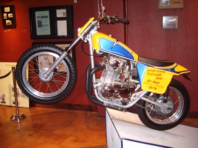 2011-07 Vintage Iron motorcycle museum (2)