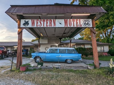 2022-05 Vinita - Western motel (aka Quarter Horse motel)