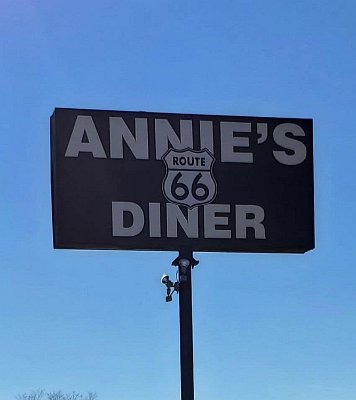 2022 Foyil -Annie's Diner by Kevin Buchanan (2)