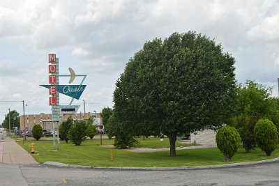 2019-05-24 Tulsa - Motel Oasis by Tom Walti