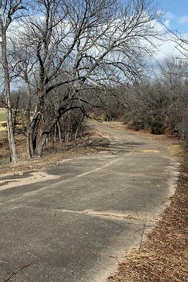 2016 Near Bristow - old alignment with motorcourt closed in 194x 7