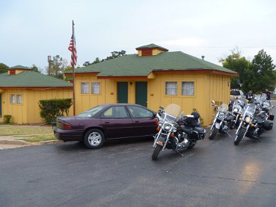 2011 Lincoln Motel (5)