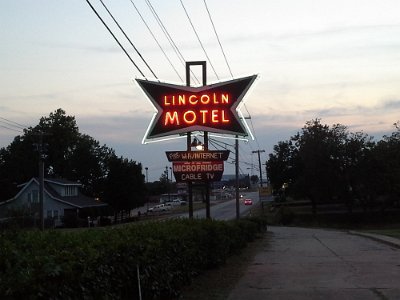 2014-08-28 Lincoln Motel (6) User comments