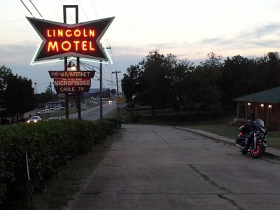 2014-08-28 Lincoln Motel (9) User comments