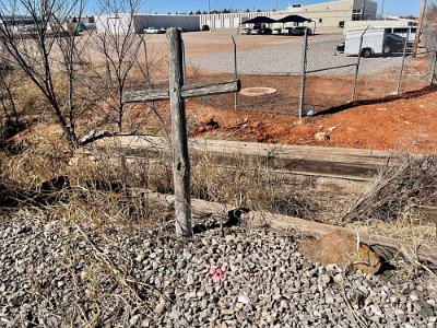 2022-03 Edmond - right-of-way graves by Devon Martin (3)