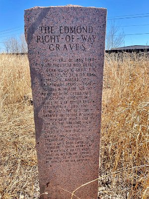 2022-03 Edmond - right-of-way graves by Devon Martin (2)