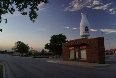 2024-04-16 OKC - Milk Bottle grocery