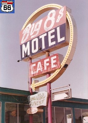 1991-10 El Reno - Big 8S motel by Rob German 1
