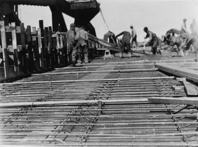 1934 Pony bridge being built (2)