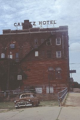 1996 Calmez Hotel, Clinton