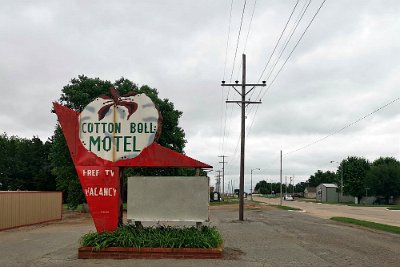 2019-05-29 Cotton Boll motel by Tom Walti2